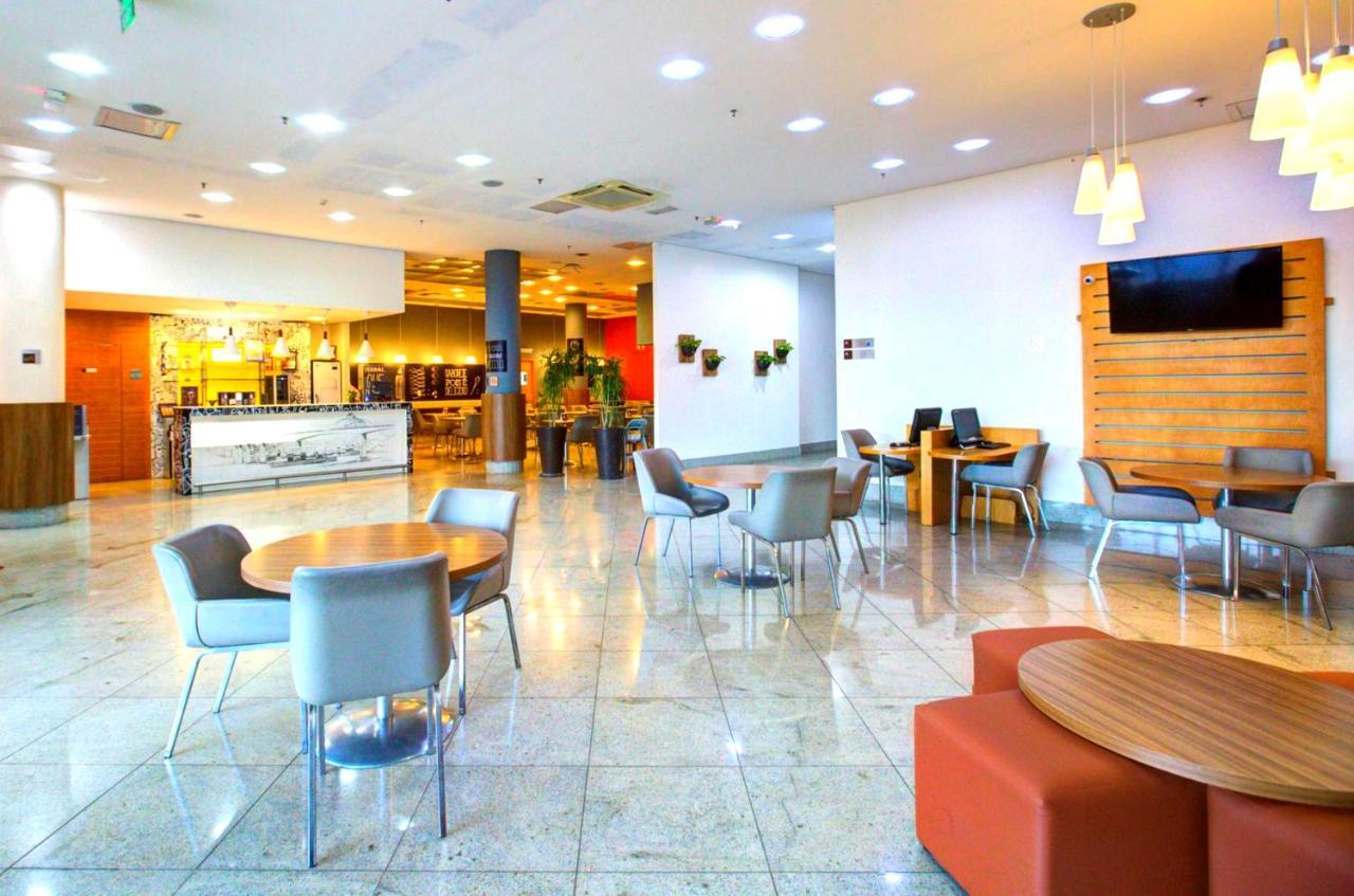 ibis Vitoria Praia de Camburi Exterior foto